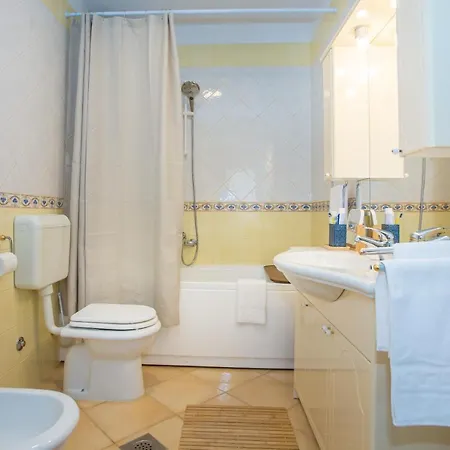 Apartman Good Mood 2-bedroom 10mins From